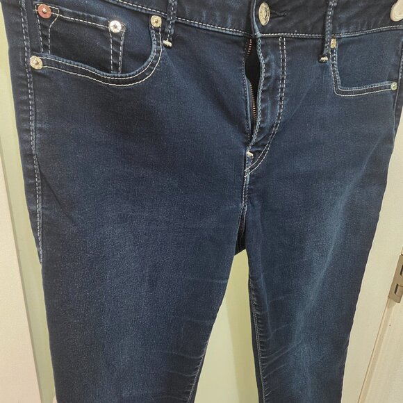 True Religion Dark Wash Skinny Jeans – Size 34 – Classic Fit, Iconic Style! 🔷 - Picture 7 of 12